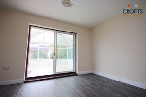 Dining room- click for photo gallery